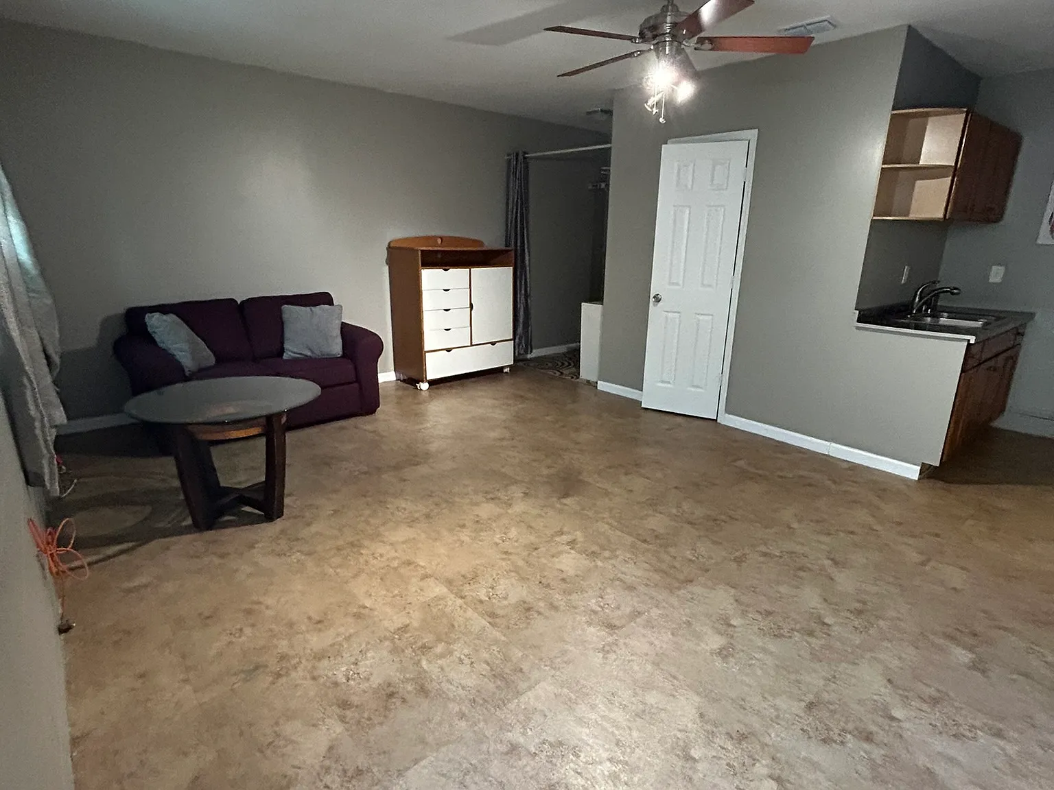 Studio, 450 sqft, $900 — Photo 4