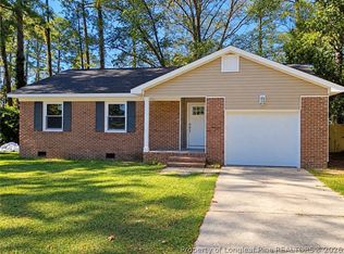 912 Winterberry Dr, Fayetteville, NC 28314