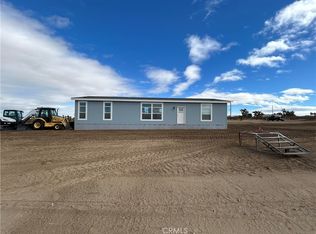 6222 Maricopa Rd, Phelan, CA 92371