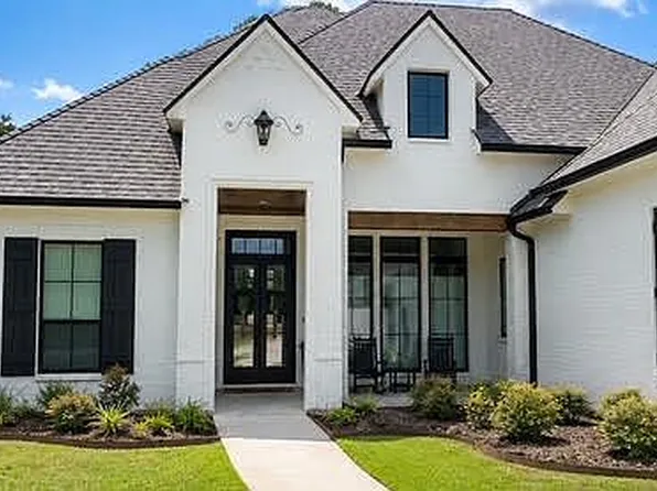 106 Grandview Terrace Dr, Youngsville, LA 70592