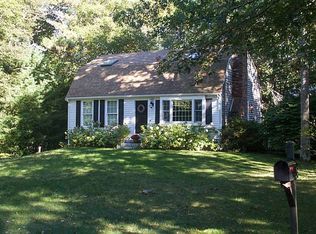 526 Skunknet Rd, Centerville, MA 02632