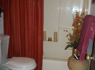 3911 Tree Bark Ln, Snellville, GA 30039