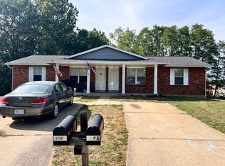 118 Del Oro Dr #A, Saint Peters, MO 63376