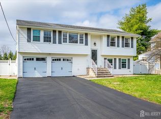 16 Universal Ave, South Plainfield, NJ