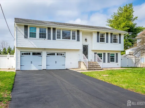 16 Universal Ave, South Plainfield, NJ 07080