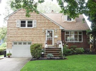 879 Grove St, Rahway, NJ 07065