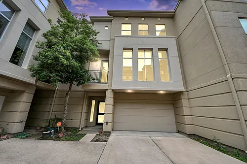 1112 Columbus St #B Photo 1