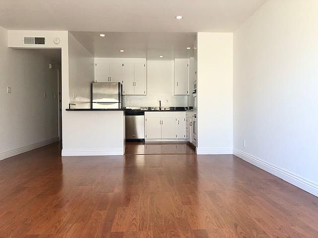 1st image of 649 Bay St APT 1