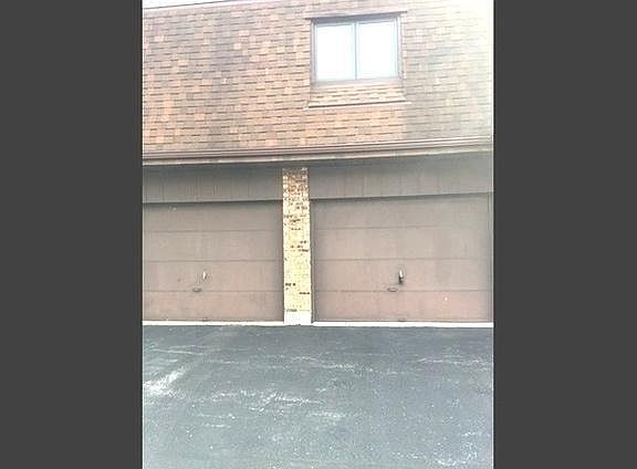 2nd image of 10637 S Brooklodge Ln APT 1A
