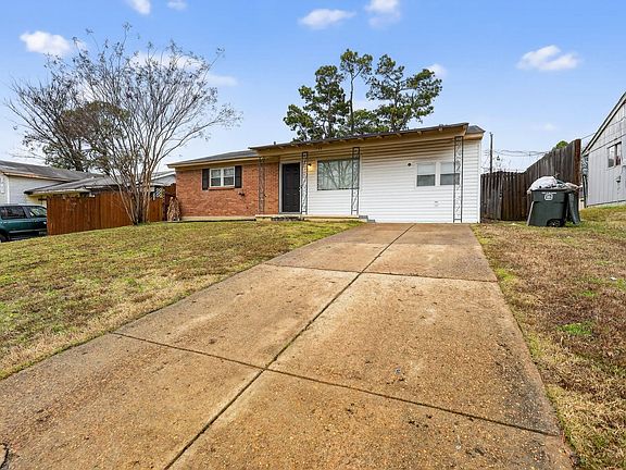 2nd image of 748 Western Park Dr