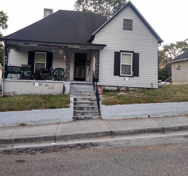 2nd image of 1634 Dora St