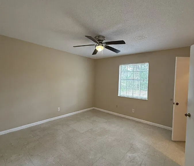 102 Woodhouse Ln #A — Photo 5