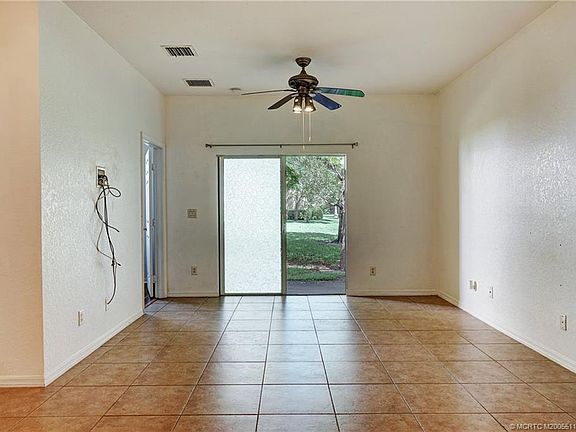 4th image of 3041 SE Lexington Lakes Dr APT 104