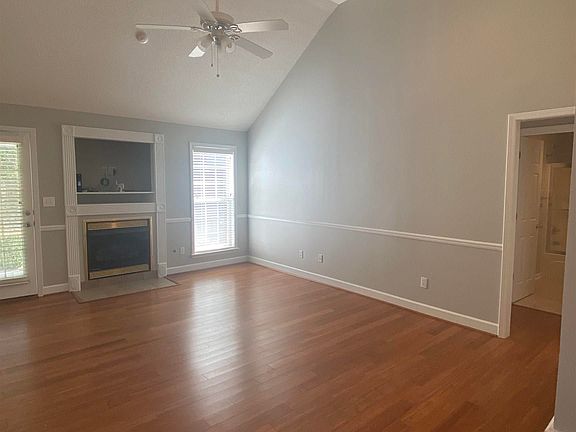 4th image of 4284 Heathersage Cir