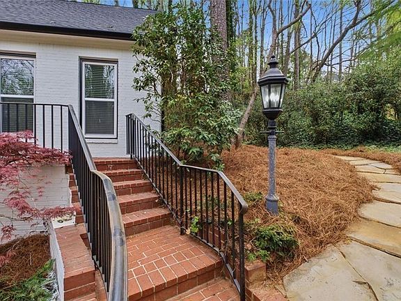 3rd image of 7170 Riverside Way NW