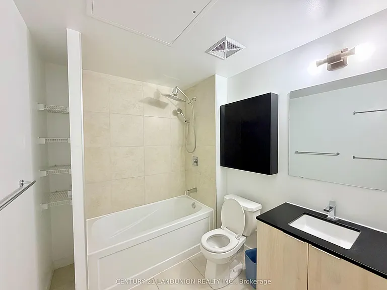 31 Tippett Rd — Photo 19