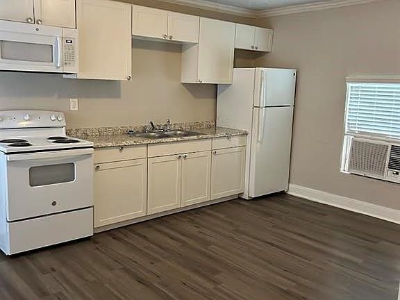 4th image of 1709 W 4th St #1709