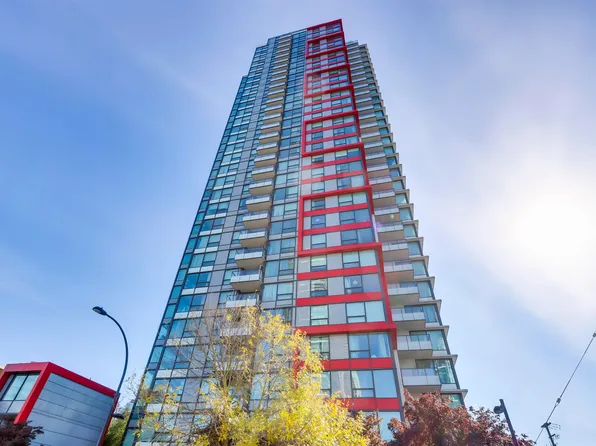 6658 Dow Ave #802, Burnaby, BC V5H 0C7