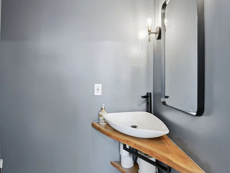 8904 Arley Dr — Photo 22