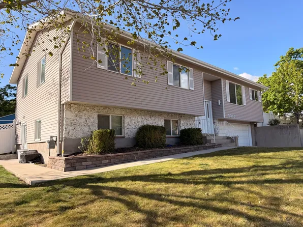 Res_Stott_9062, 9062 S Daybreak Dr, Sandy, UT 84093