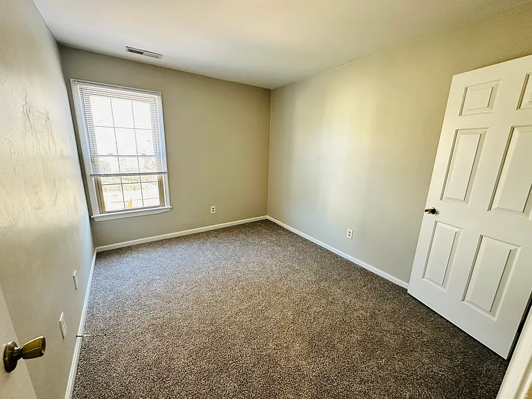 228 Windbrooke Ln — Photo 15