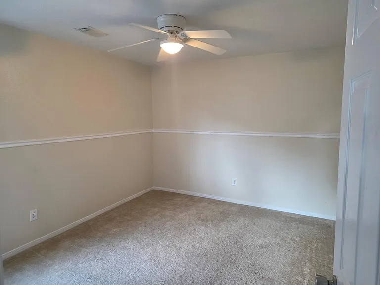 18219 Major Glen Cir — Photo 12