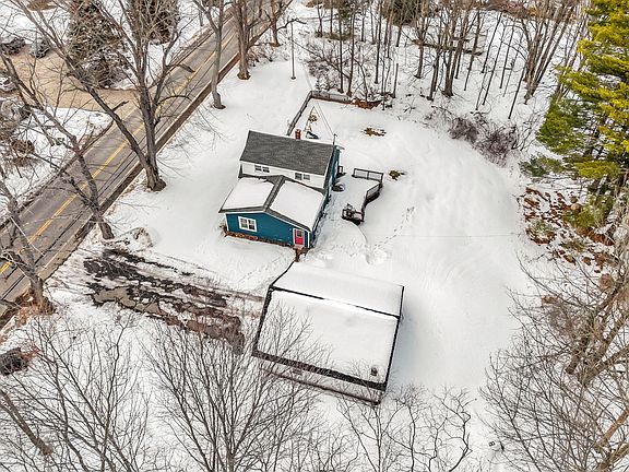 4th image of 16 Libby Hill Road