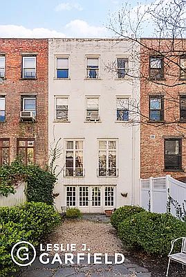 3rd image of 443 E 84th St