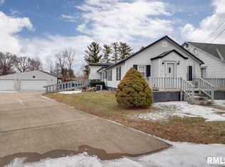 511 E Fast Ave, Mackinaw, IL