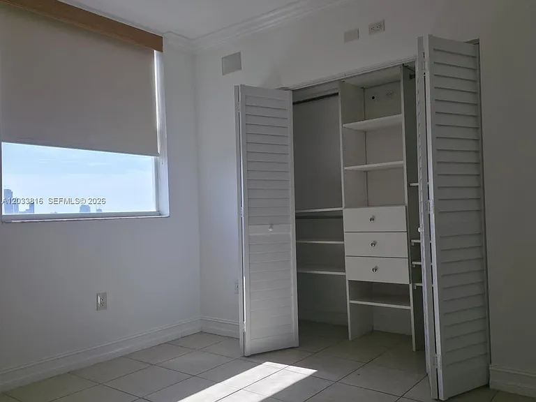 1 Glen Royal Pkwy #1202 — Photo 20