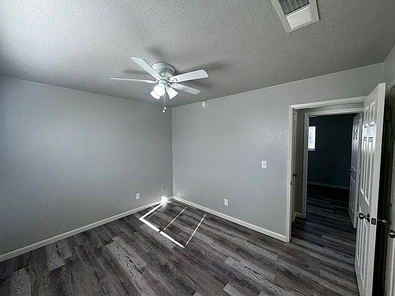 5th image of 27148 Stanford Ave