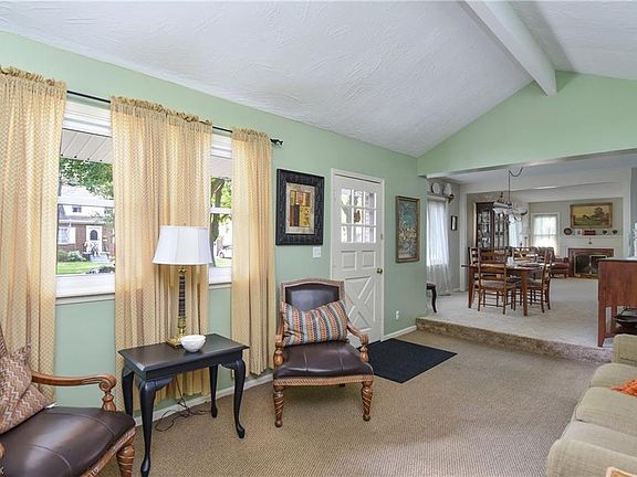 5th image of 2563 Eastgate Ave