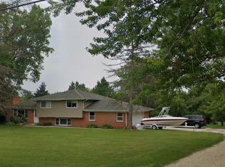 10119 Ballard Rd, Woodstock, IL 60098