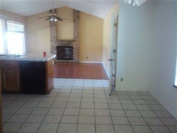 3rd image of 8370 Bloomington Dr