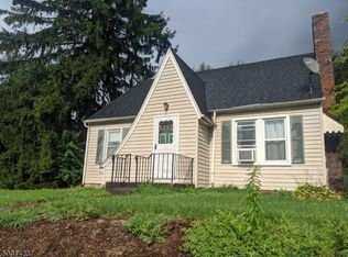 2864 Belvidere Rd, Phillipsburg, NJ 08865