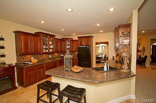 5th image of 130 Saratoga Ln