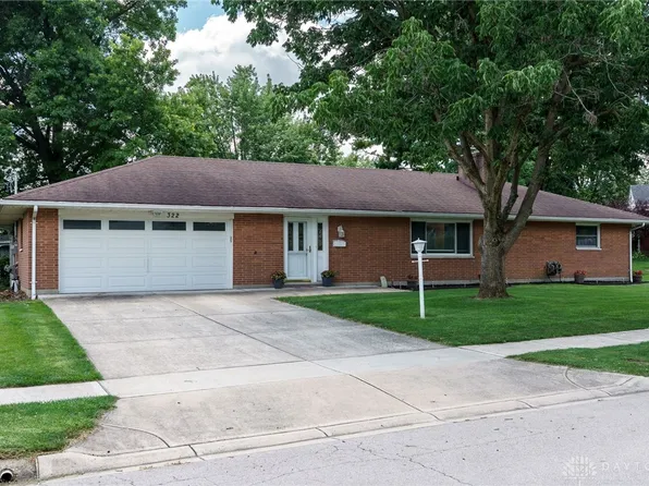 322 Grantham Dr, Englewood, OH 45322