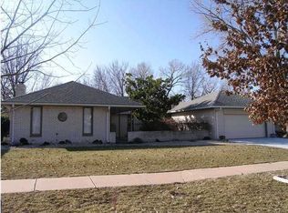 8209 E Brentmoor Ln, Wichita, KS 67206