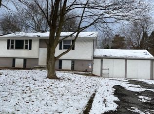 824 Stony Point Rd, Spencerport, NY 14559