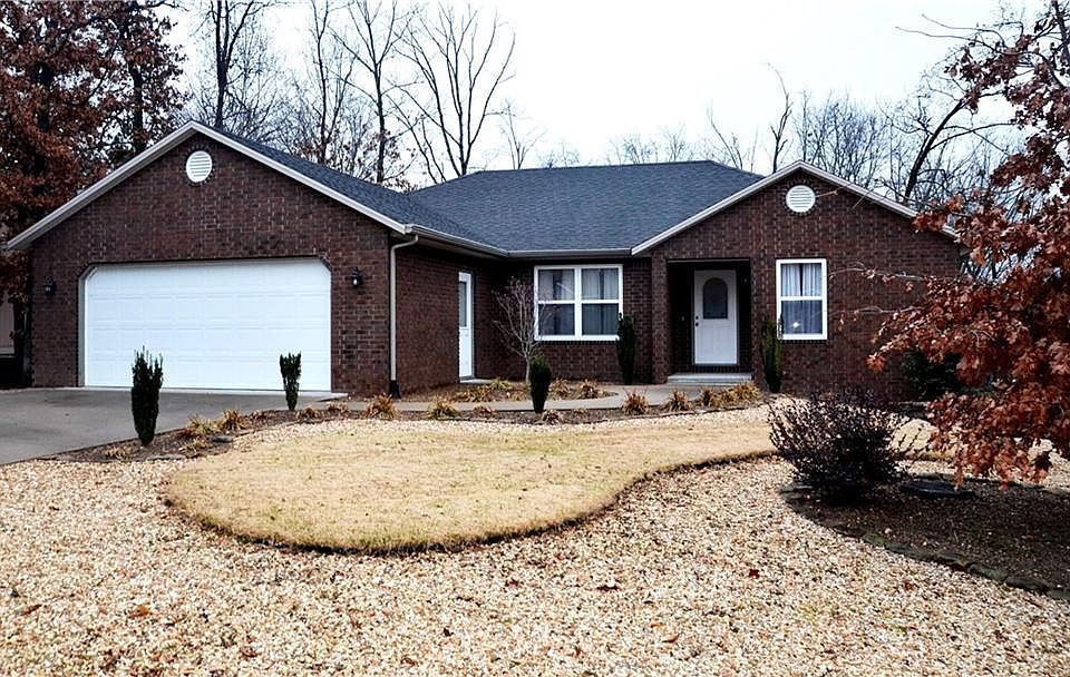 1st image of 27 Mansfield Dr