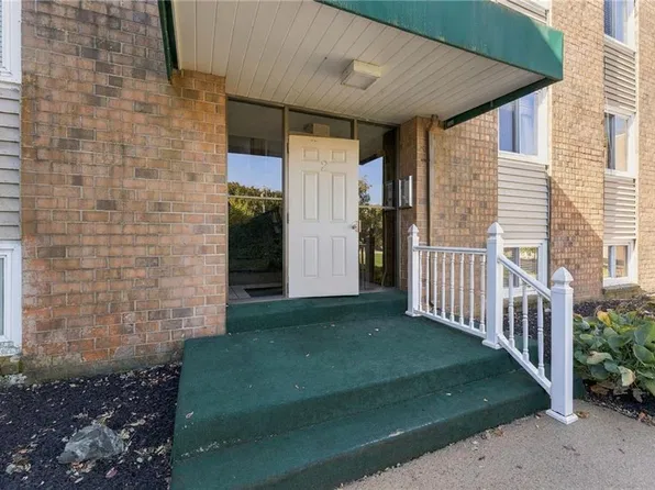 2 Main St #4, Albion, RI 02802