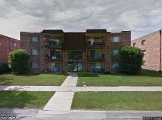 7350 Sandalwood Dr APT 204, Tinley Park, IL 60477