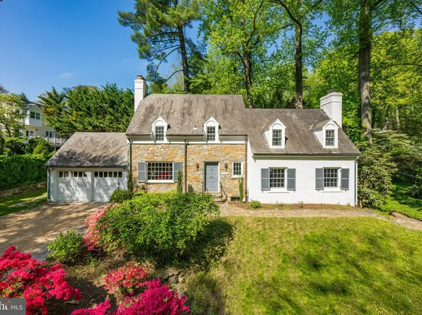 5221 Duvall Dr, Bethesda, MD 20816