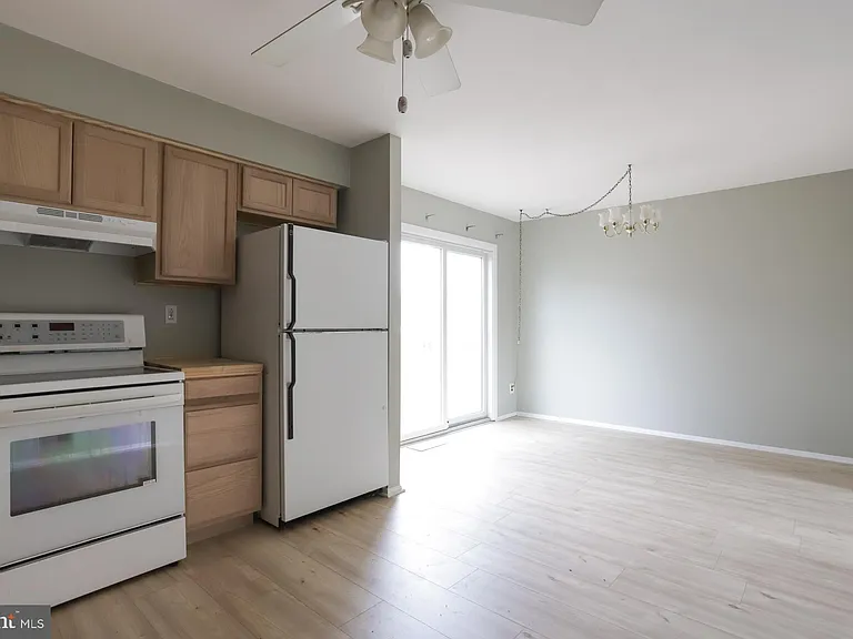 1940 Arrowood Dr — Photo 12