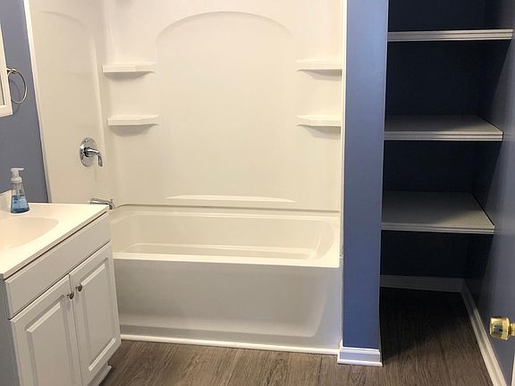 4th image of 4370 W 48th St #L