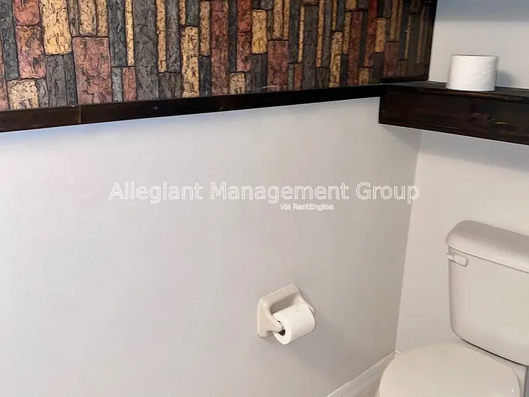 2363 Seven Oaks Dr — Photo 5