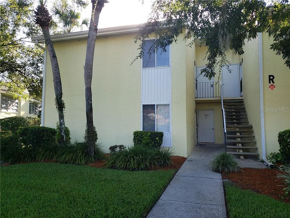 1st image of 582 Bahia Cir #B