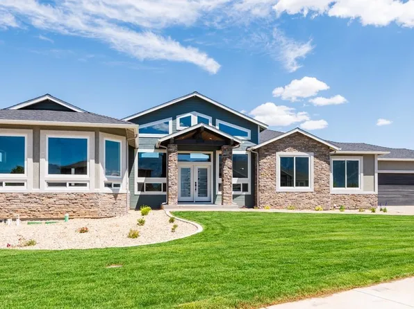 907 Holstein Ct, Gardnerville, NV 89460