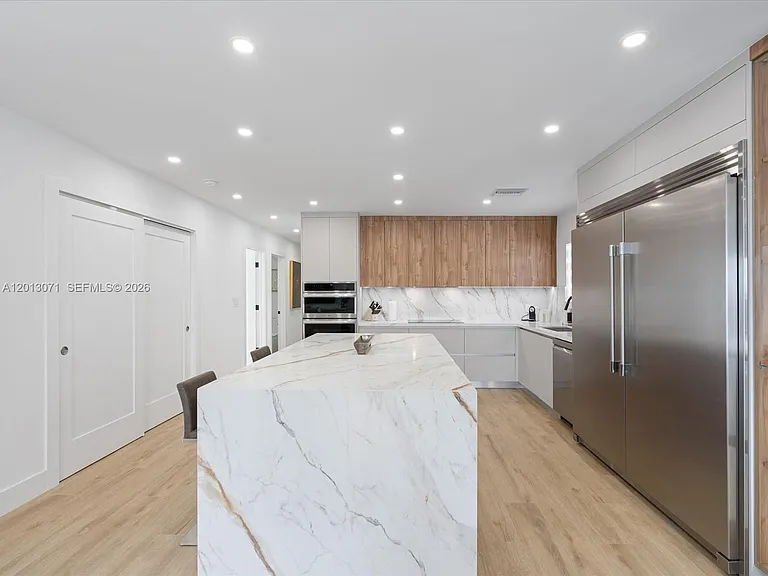 301 88th St — Photo 24