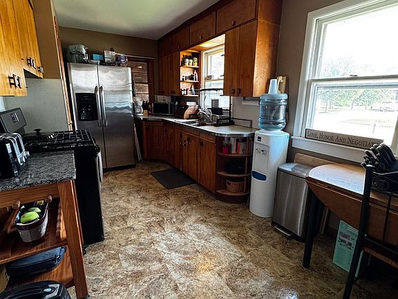 4th image of 926 Isett Ave